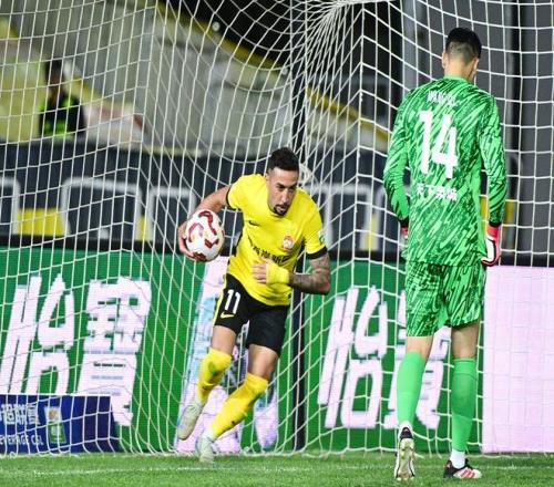 无锡马拉松,激情启幕,健儿共赏美,龙8国际官网,龙8国际品牌,龙8国际精彩,龙8国际