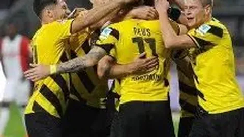 天津女排以3：0横扫上海队，率先挺进决赛圈