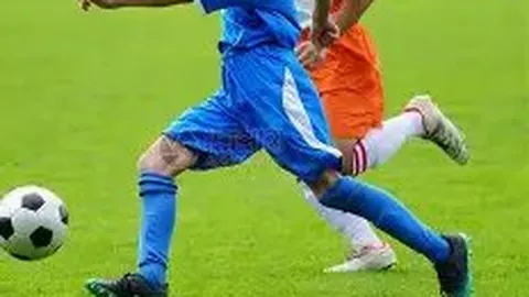 《三员虎将同场竞技！埃尔切队巴萨系球员赛前赛后互动热烈》