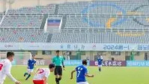 “亚冬会速度滑冰女子1500米中国包揽前三金牌”